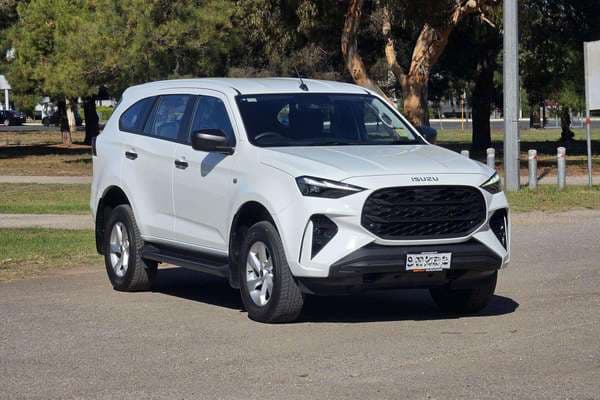 2026 Isuzu MU-X